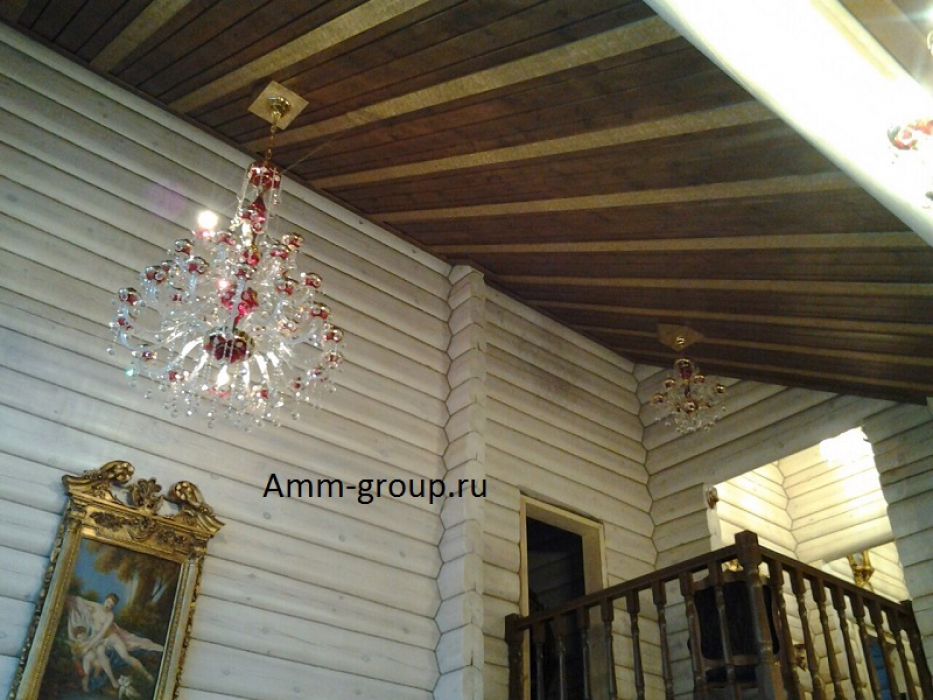 Отделка потолка в деревянном доме1